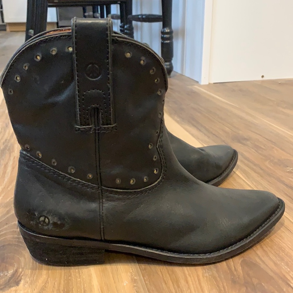 Lucky brand cowboy boots